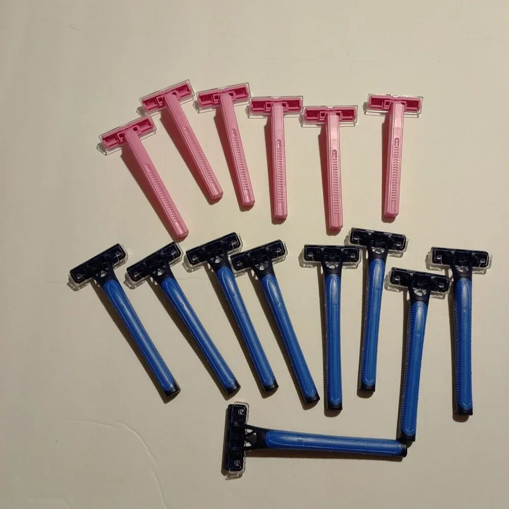DISPOSABLE RAZORS- LOT-NEW -TOTAL OF 15-NEW